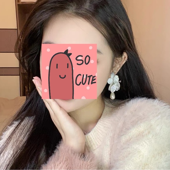 Floral & pearl earrings - Picture 3 of 4